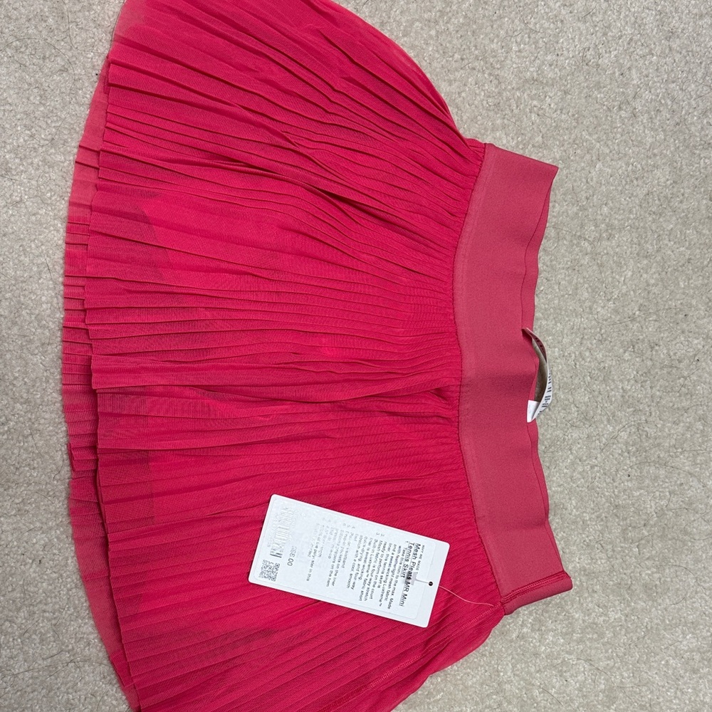 lululemon athletica Vibrant Red A-Line Skirt